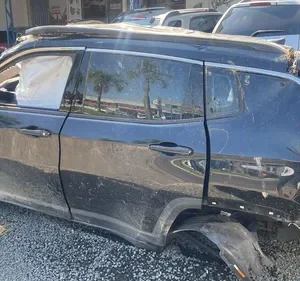 Sucata Jeep Compass 2025 (retirada Peças)